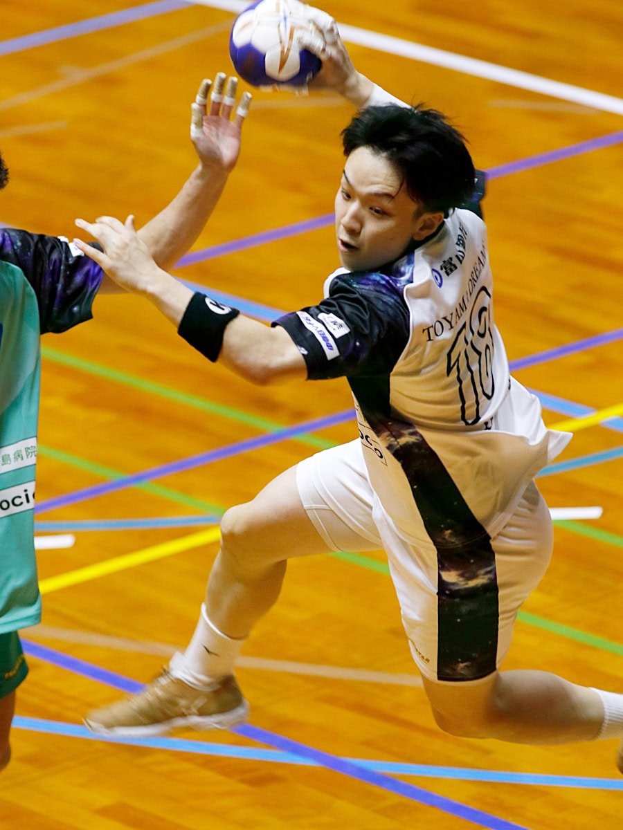 ハンドボールが終わった後の自分の人生を考え「いろんな仕事を体験したい」と言う青沼選手