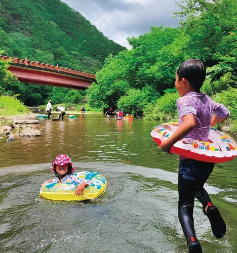 八塔寺川で川遊び(岡山県備前市)