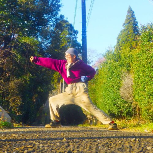 快晴の朝であるが、冷え込みは強烈。気合を入れていこう。日中も10度そこそこの気温。