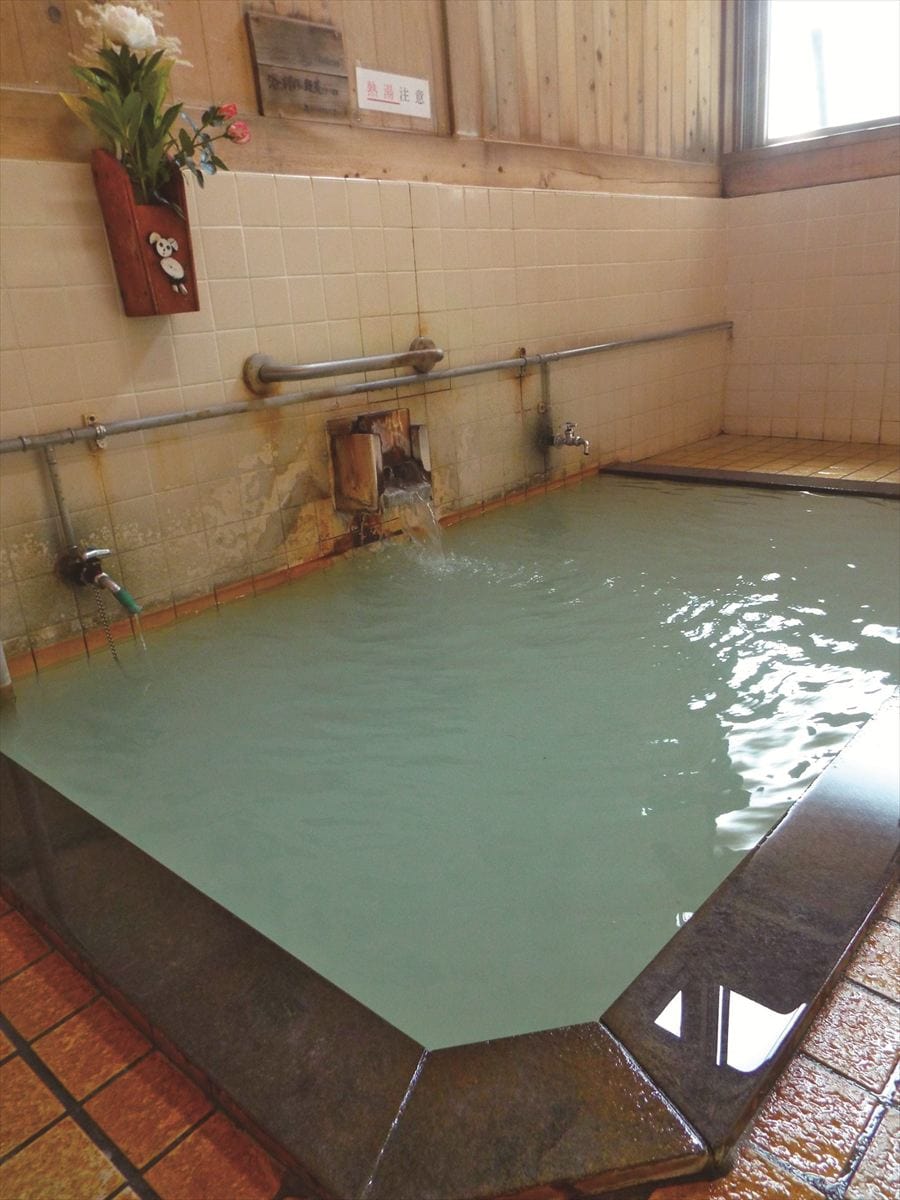 野沢温泉の外湯「真湯」(長野県野沢温泉村)