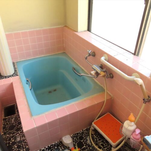 岡山県矢掛町の物件の浴室。