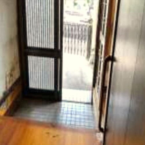 鹿児島県霧島市の物件の玄関。