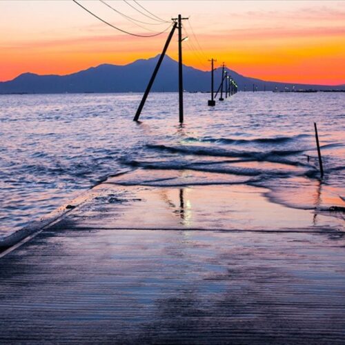 熊本県宇土市の「長部田海床路」。