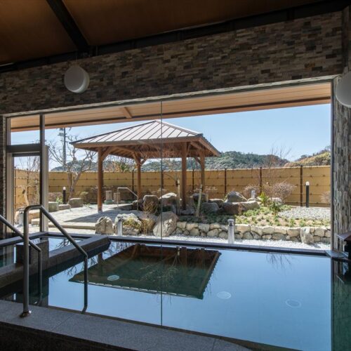 山口県萩市の「田万川温泉 憩いの湯」。