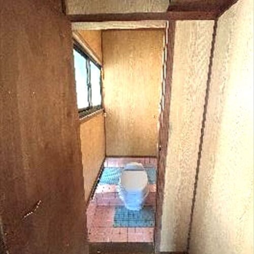 鹿児島県さつま町の物件のトイレ。