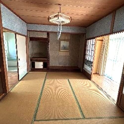 鹿児島県さつま町の物件の和室。