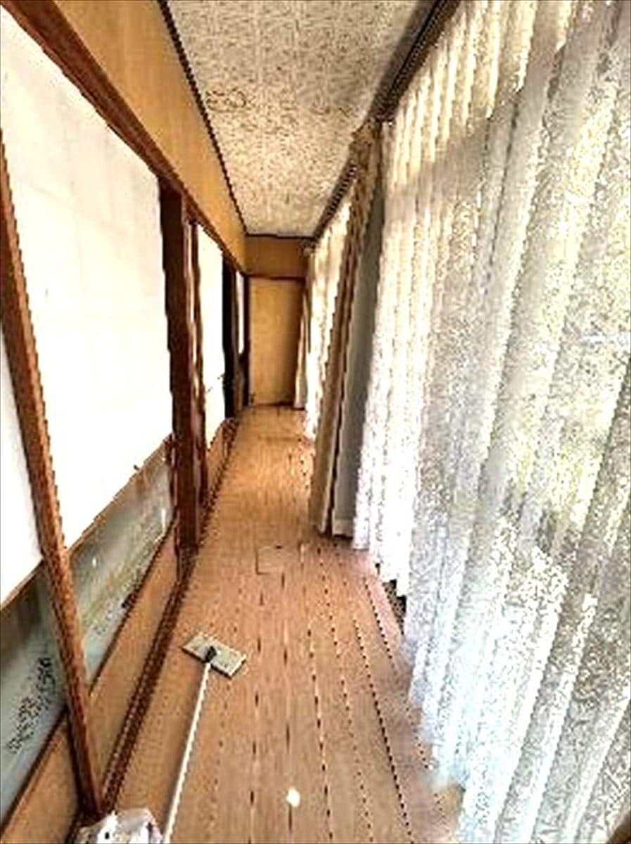 鹿児島県さつま町の物件の縁側。