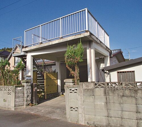 桜島を見渡せる展望デッキのある家【鹿児島県霧島市】温泉と美食のまち|空港がありアクセス抜群! テレワークや二地域居住も可能