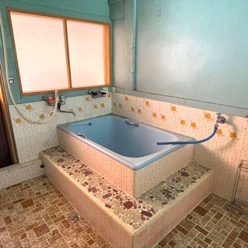 山口県周南市の物件の浴室。