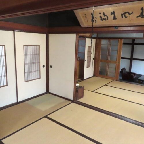 岡山県矢掛町の物件の和室。