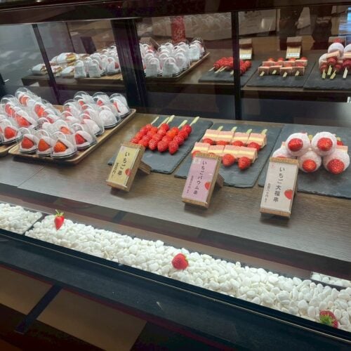 道の駅 伊豆のへそのいちごスイーツ