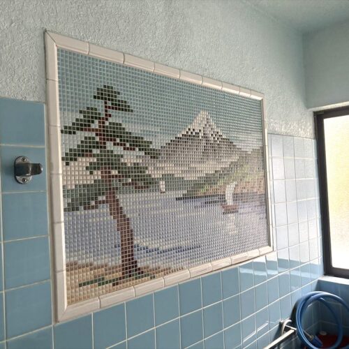 広島県三次市の物件の浴室の壁。