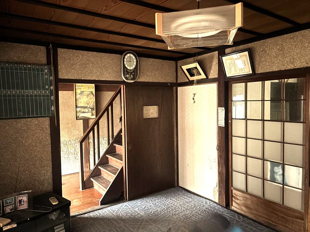 広島県三次市の物件の6畳和室。