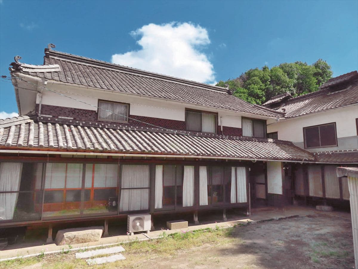 岡山県矢掛町の物件の外観。