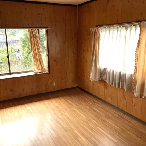 山口県萩市の物件の洋室。