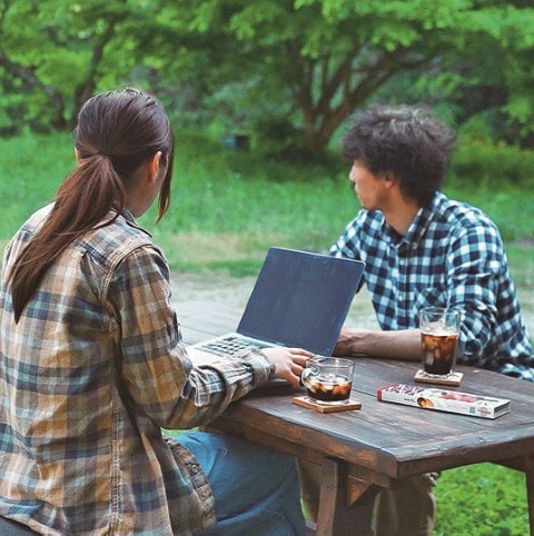 薪ストーブのある家に住む「さきさん夫妻」