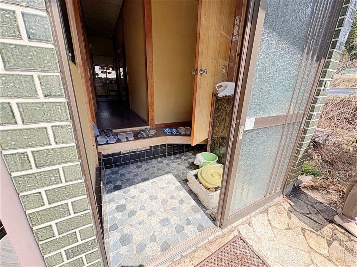 群馬県みどり市の物件の玄関