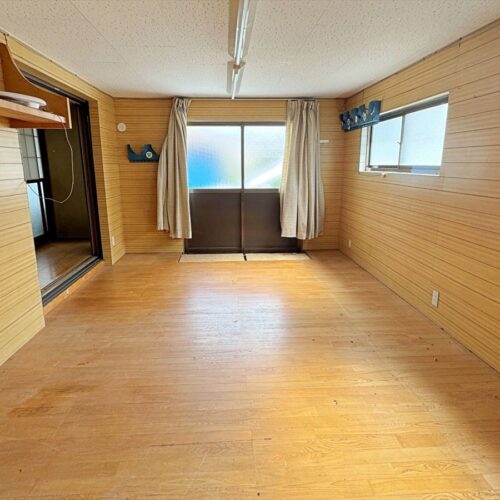 福島県会津美里町の物件の元事務所スペース