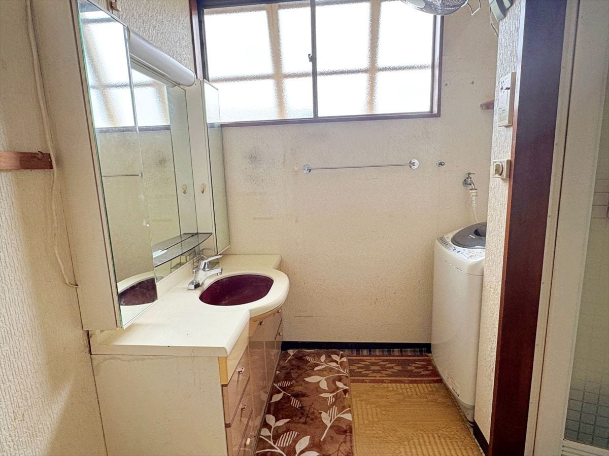 福島県会津美里町の物件の洗面所