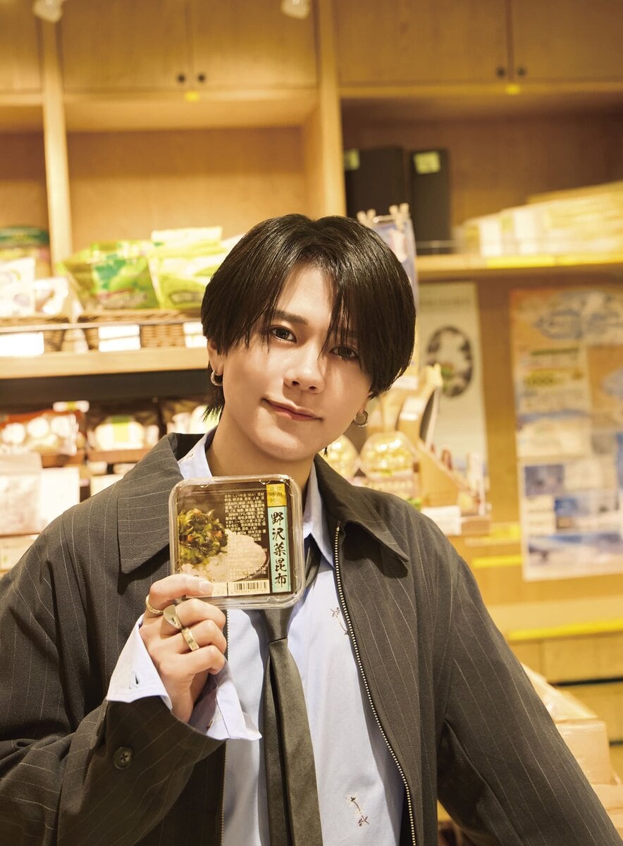 INIの藤巻京介さんスペシャルインタビュー_銀座NAGANOにて_信州名産の野沢菜漬け_田舎暮らしの本