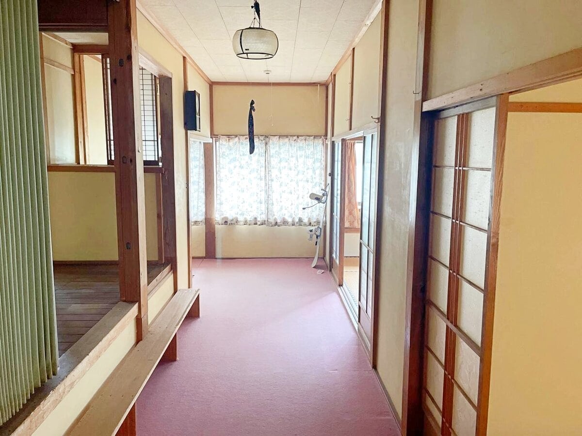 岐阜県飛騨市の物件の廊下
