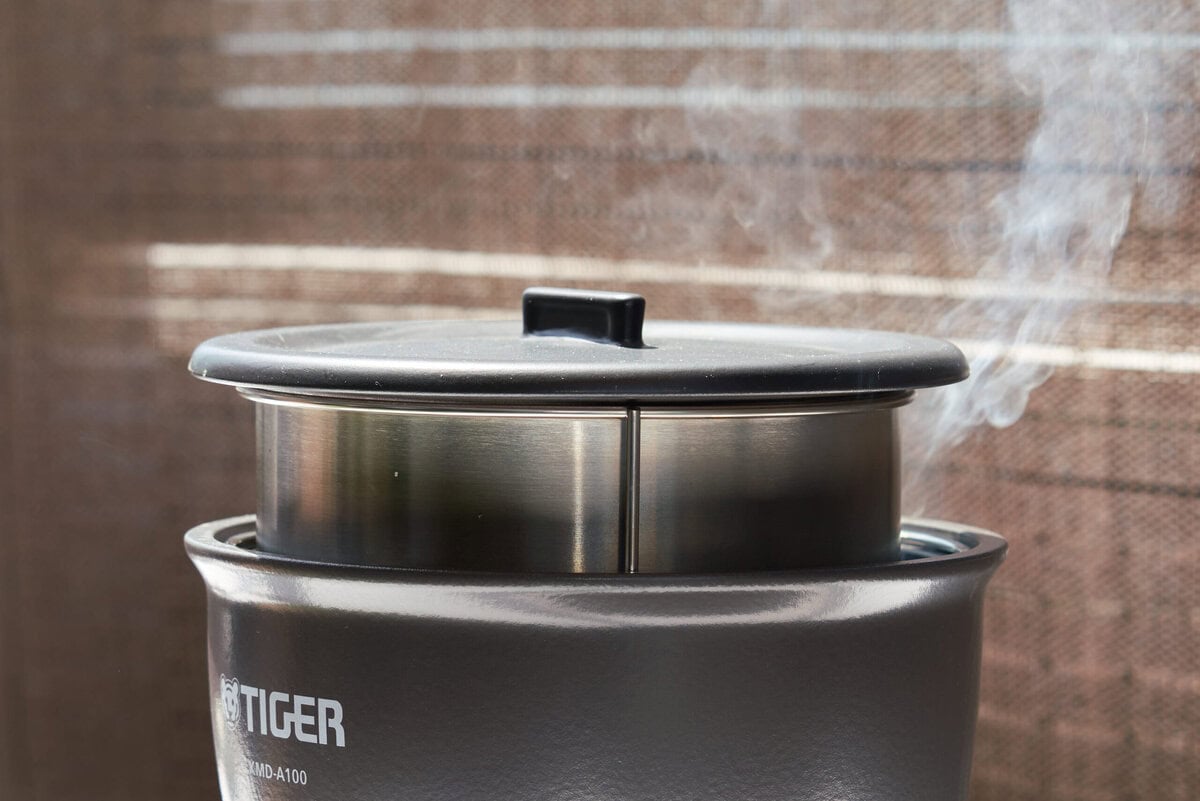 タイガー魔法瓶の魔法のかまどごはんは“はじめチョロチョロ、なかパッパ”という理想の火かげんを再現