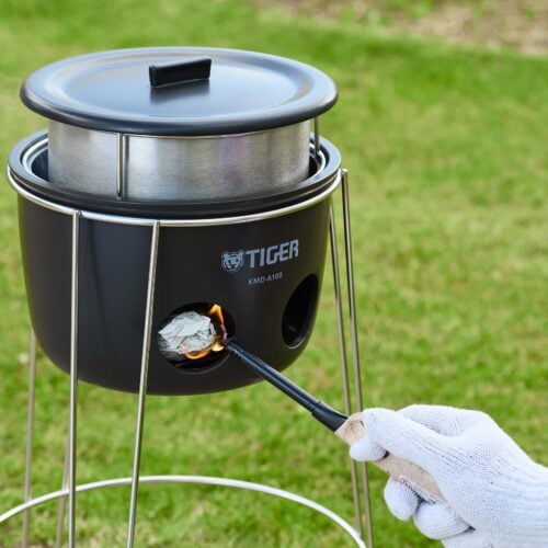 電気もガスも不要。新聞紙1部でごはんが炊ける「魔法のかまどごはん」|停電・災害時の“もしも”を支える理由【防災・アウトドアで注目】